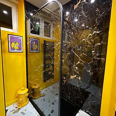 Atypique, Parking, Jacuzzi, Jeux, Borne Arcade * Épernay