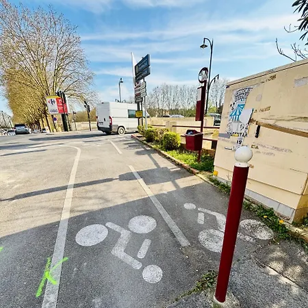 Apartmán Atypique, Parking, Jacuzzi, Jeux, Borne Arcade Épernay