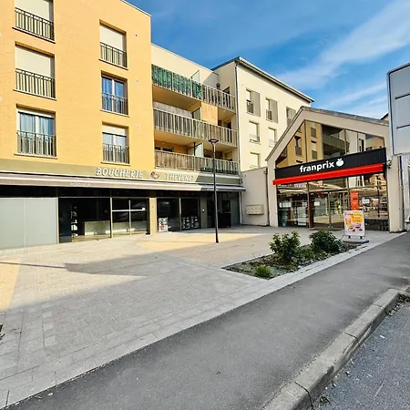 Atypique, Parking, Jacuzzi, Jeux, Borne Arcade * Épernay