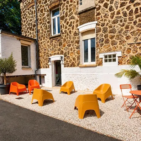 Atypique, Parking, Jacuzzi, Jeux, Borne Arcade Épernay