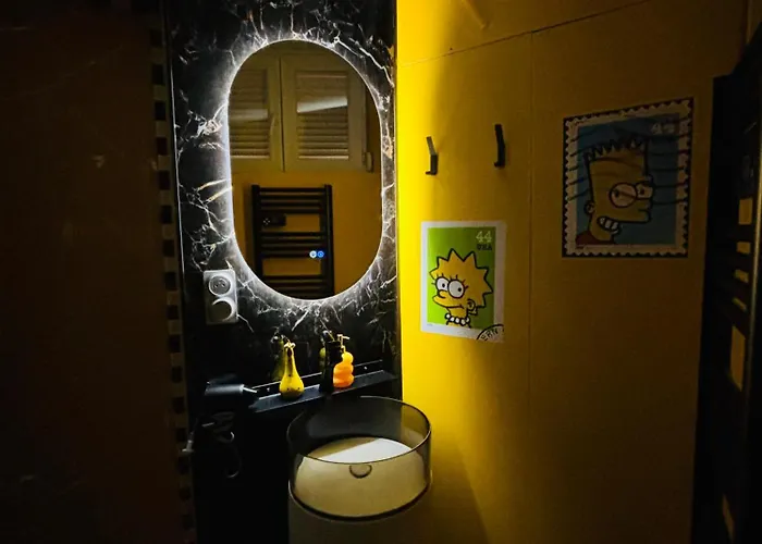 Simpson Experience Jacuzzi Et Jeux Au Coeur D Lägenhet