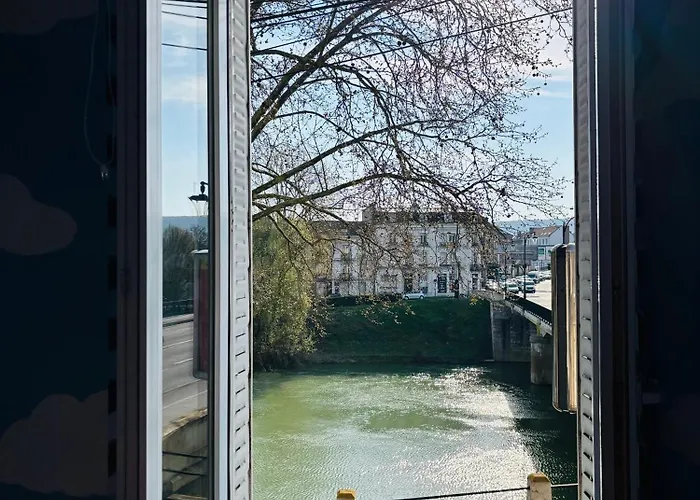 Simpson Experience Jacuzzi Et Jeux Au Coeur D Épernay